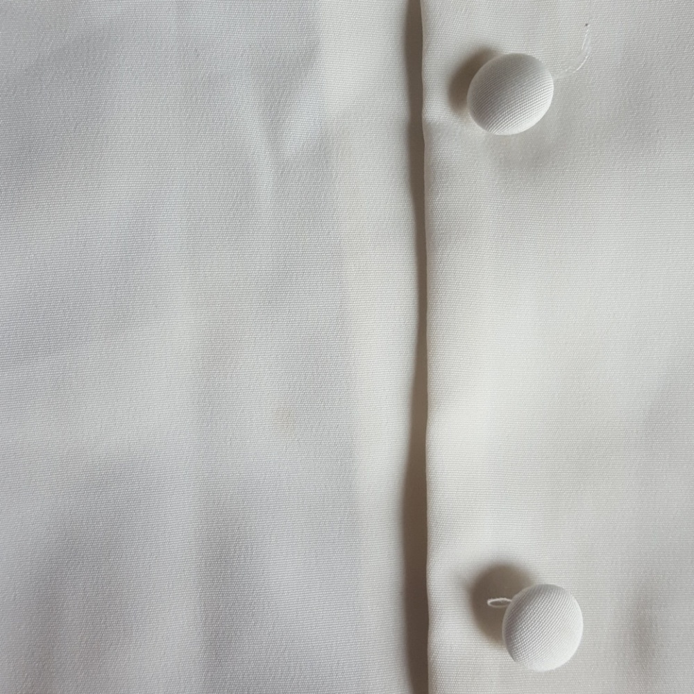 White button down blouse - Picture 4 of 6